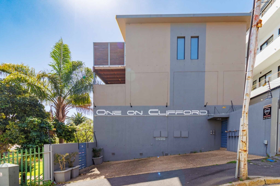 3 Bedroom Property for Sale in Sea Point Western Cape